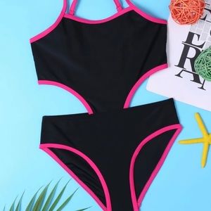 Girls cutout one piece swimsuit